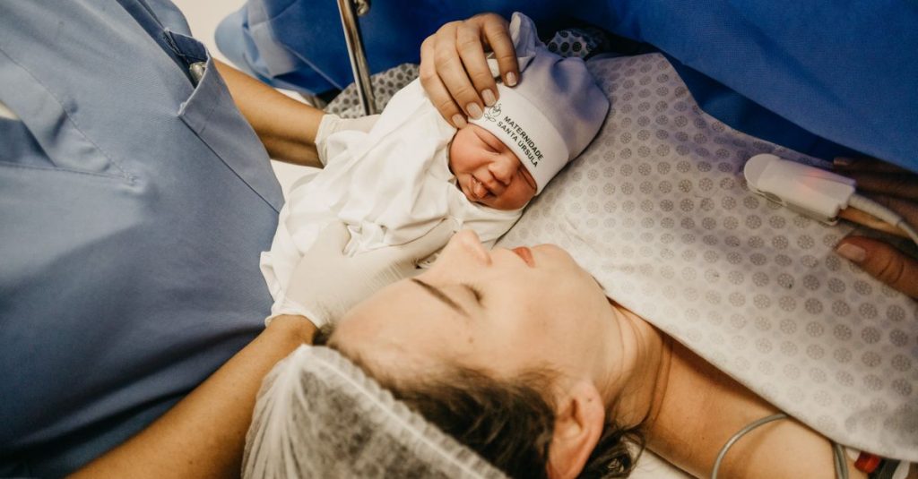 חופשת לידה ודמי לידה: כמה זמן מגיע וכמה משלם ביטוח לאומי